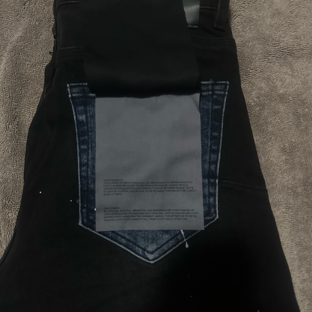 Don’t wear any more used maybe like 3 times had both tags on still